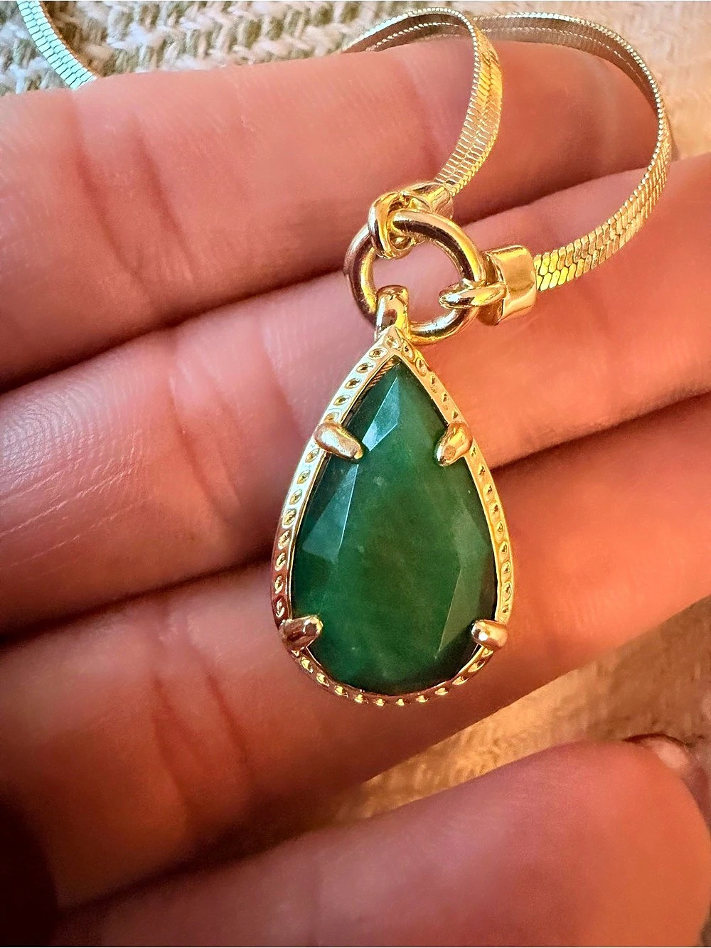 Kendra Scott Kiri Pendant Necklace Green Teardrop